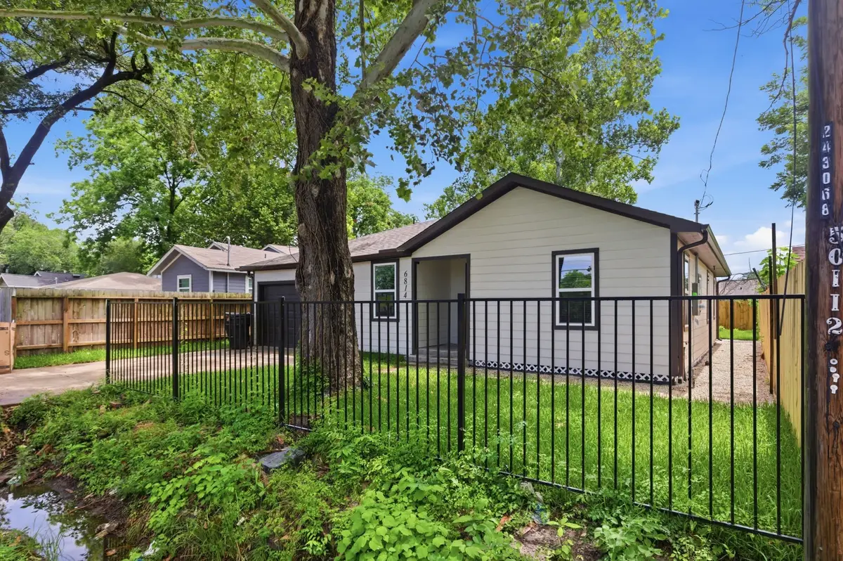 6814 Greenhurst Street, Houston, TX 77091 - #1