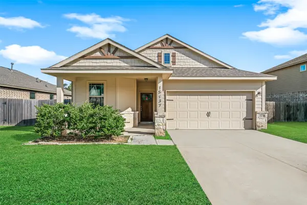 15137 Meadow Glen S, Conroe, TX 77306