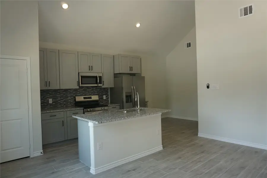 9866 Arbor Oak Street, Willis, TX 77318 - Image #2