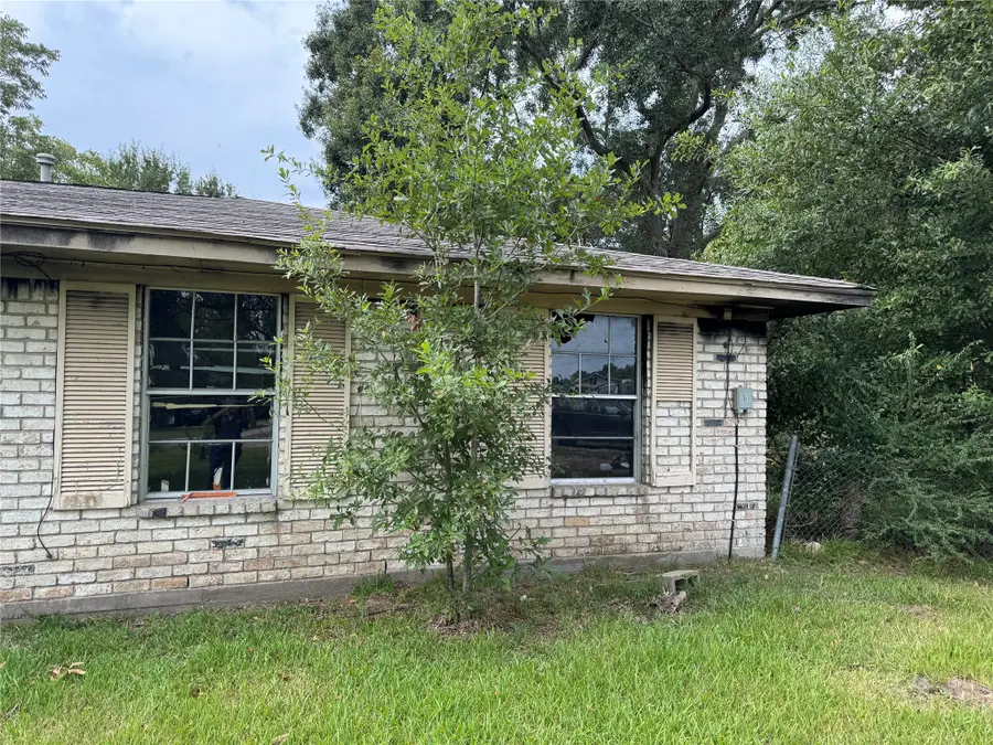 206 Sunset Heights Avenue, Dayton, TX 77535 - #3