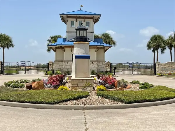 3321 Bay Point Drive, Palacios, TX 77465