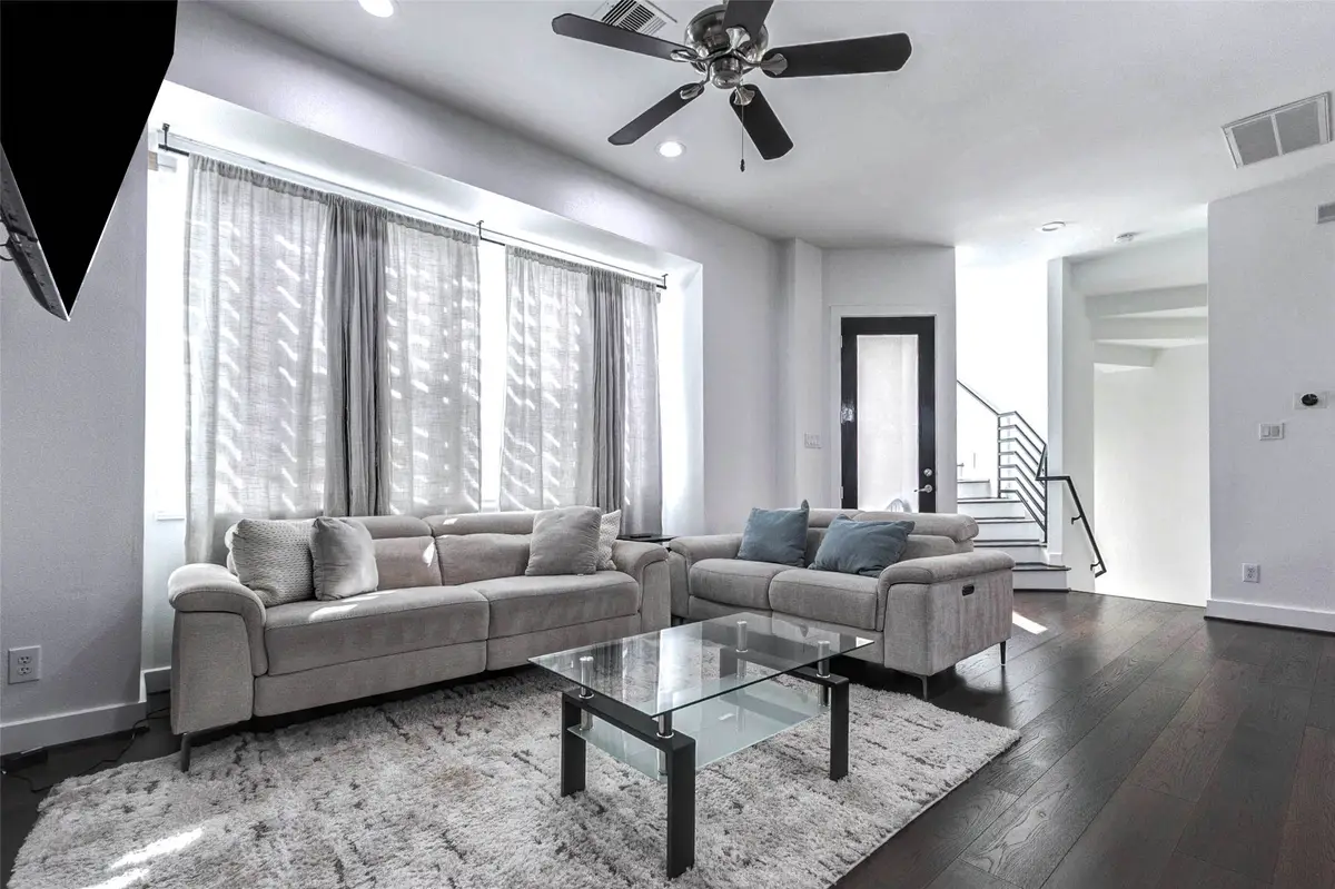 5715 Larkin Street #D, Houston, TX 77007 - #1