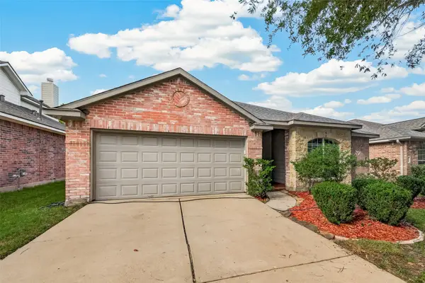 13109 Rippling Creek Lane, Pearland, TX 77584
