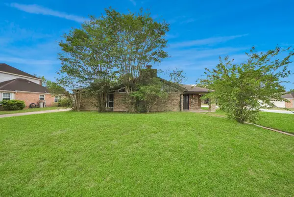 8227 Ivan Reid Drive, Houston, TX 77040