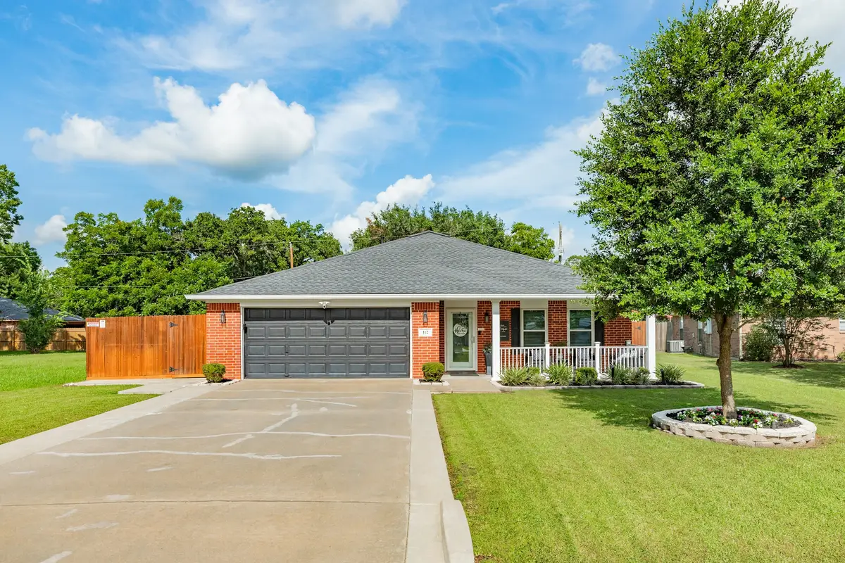 112 Lillian Drive, West Columbia, TX 77486 - #1