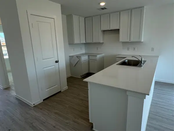 9218 Speckled Trout Drive, Baytown, TX 77521