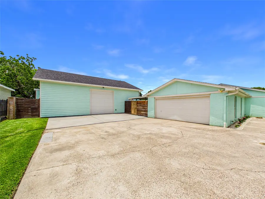 1212 Delores Street, Kemah, TX 77565 - #3