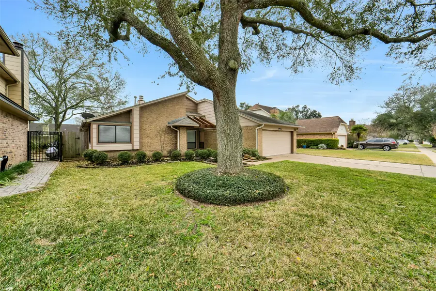 15926 Spring Forest Drive, Houston, TX 77059 - #2