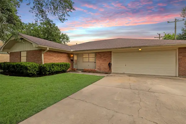 2308 Hillcrest Drive, Bay City, TX 77414