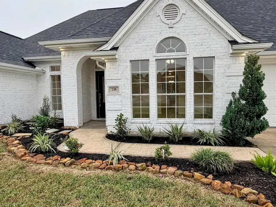 735 Jacob Circle, Orange, TX 77630 - Image #2