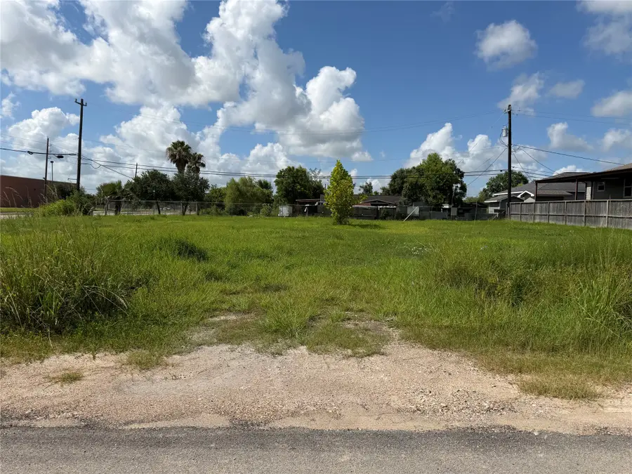 4950 Almeda School Road, Rosharon, TX 77583 - #2