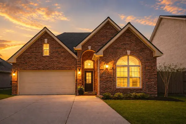 1610 Du Barry Lane, Houston, TX 77018