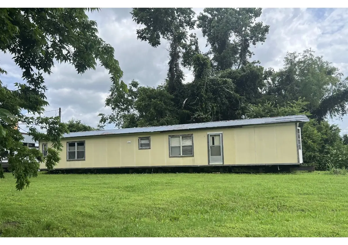 16831 Fordtran Boulevard, Industry, TX 78944 - Image #1