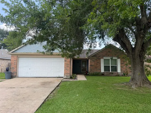 9810 Brookview Drive, La Porte, TX 77571