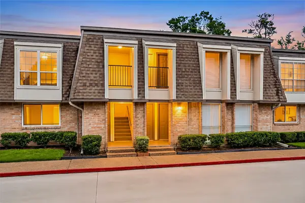 12633 Memorial Drive #202, Houston, TX 77024