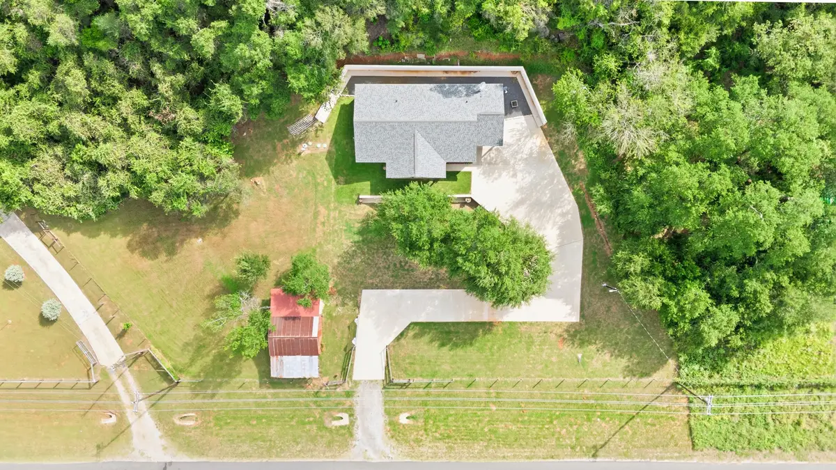 564 Highway 71 W, Smithville, TX 78957 - #1
