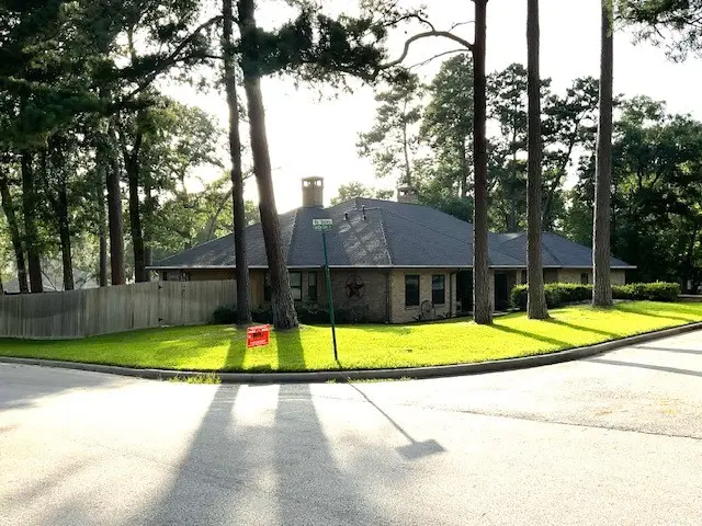 514 Sandy Oaks Drive, Huntsville, TX 77340 - Image #1