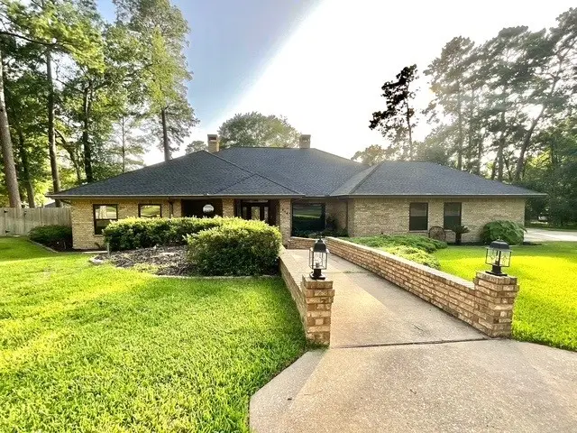 514 Sandy Oaks Drive, Huntsville, TX 77340 - Image #2