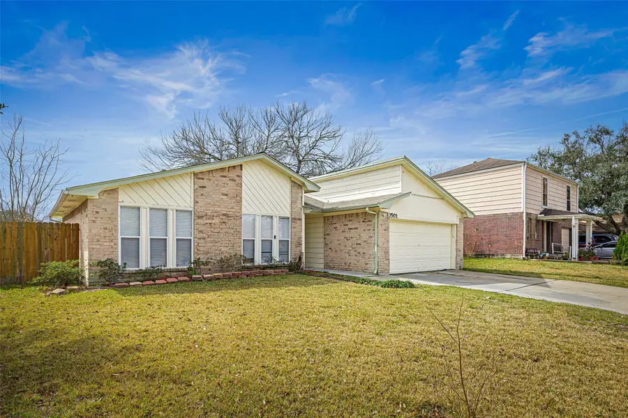 3501 Old Oaks Drive, Baytown, TX 77521 - #3