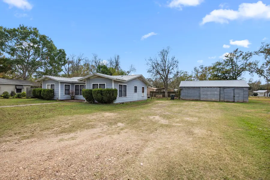 209 3rd Avenue, Columbus, TX 78934 - #3