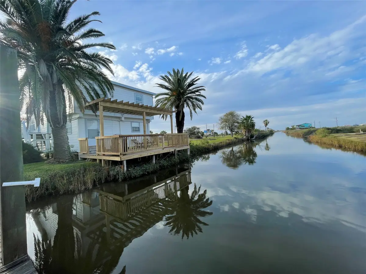 1168 N Tinkle Lane, Crystal Beach, TX 77650 - Image #1