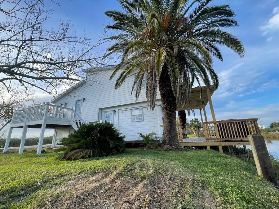 1168 N Tinkle Lane, Crystal Beach, TX 77650 - Image #3