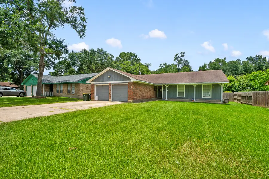 1721 Crest Hill Drive, Conroe, TX 77301 - #2
