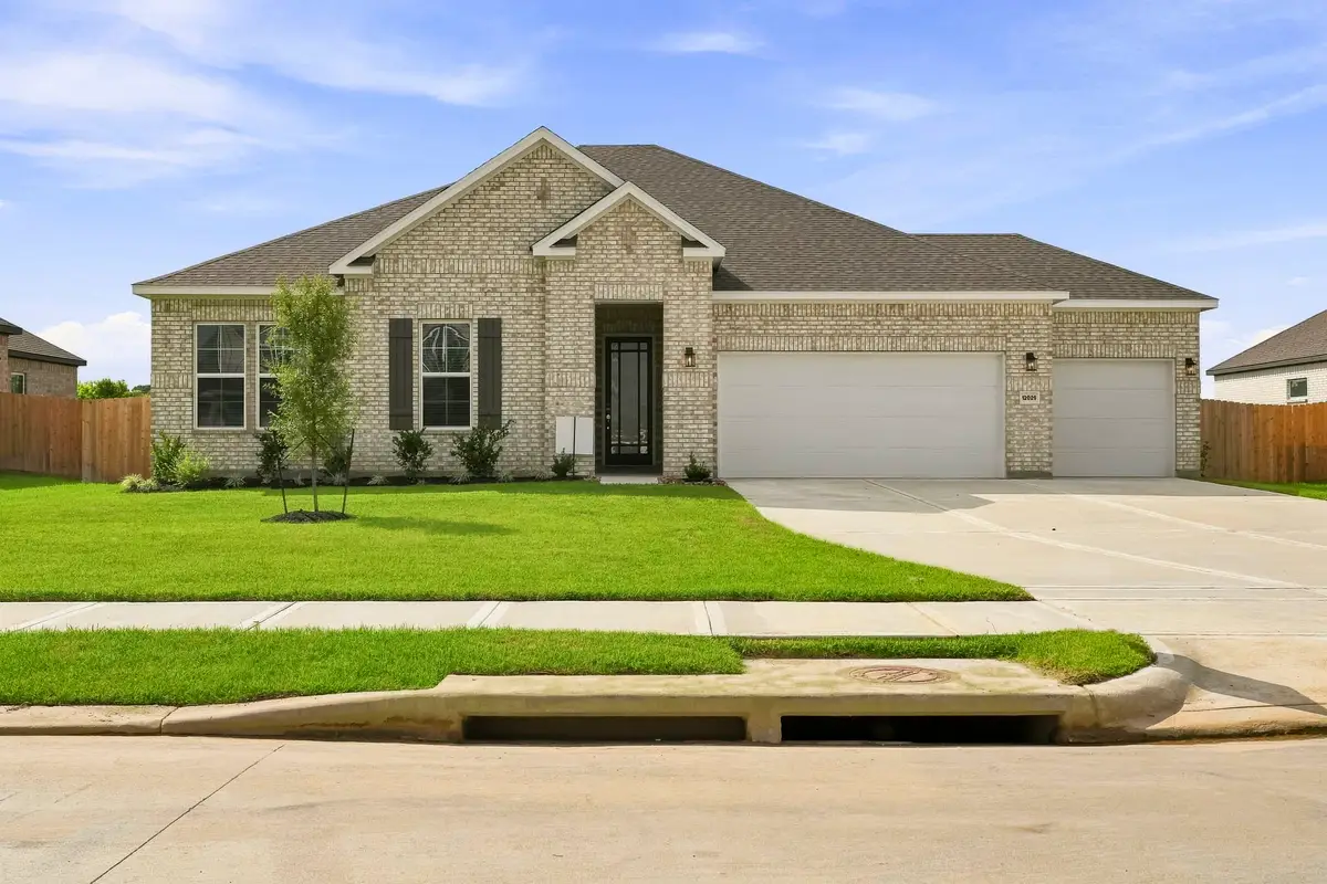 12026 Old Fashion Circle, Monterey Belvieu, TX 77535 - #1