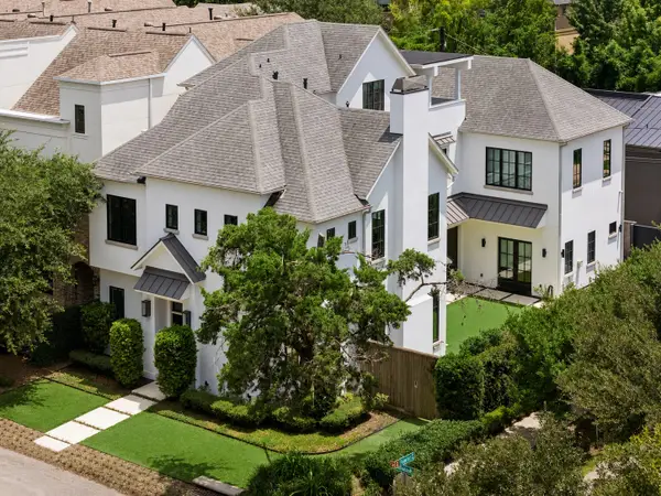 4521 Blossom Street, Houston, TX 77007