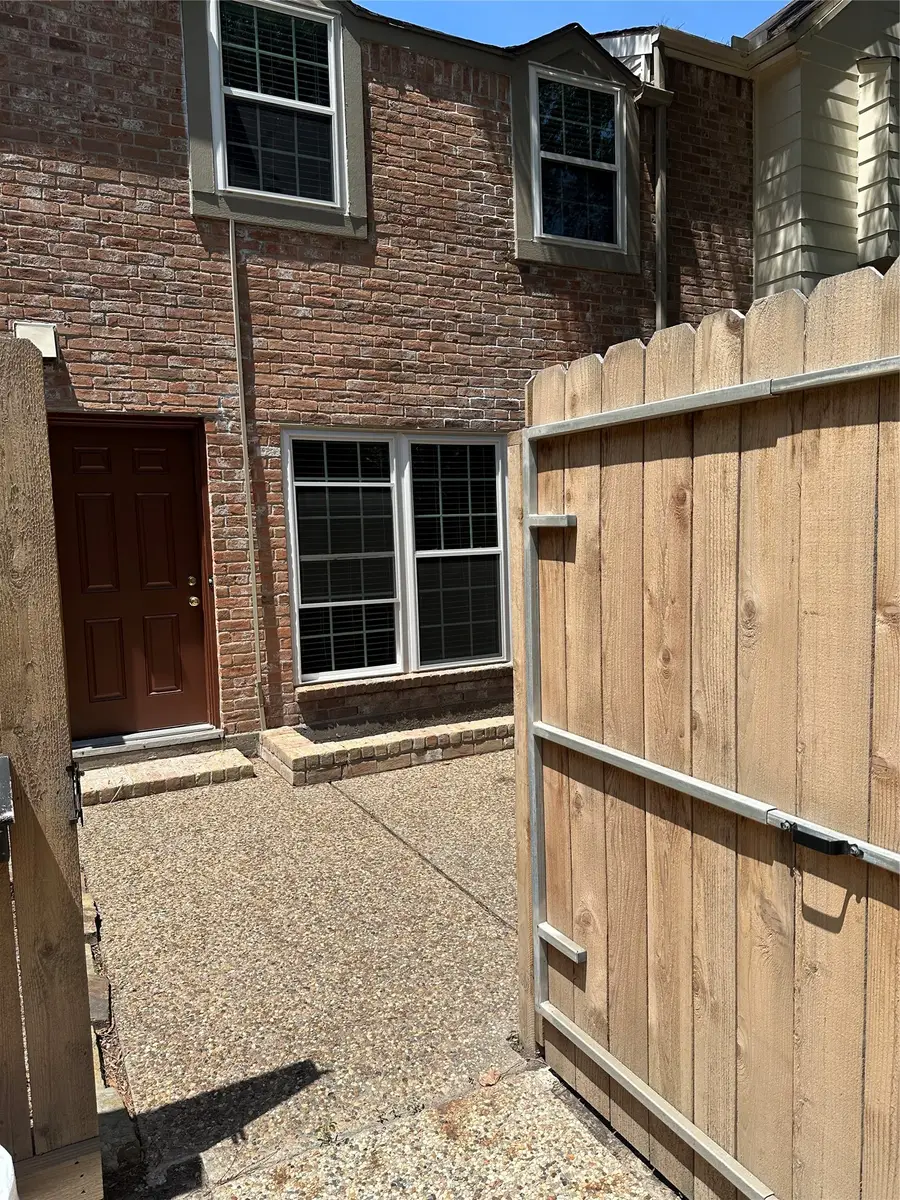 889 Wax Myrtle Lane, Houston, TX 77079 - #3