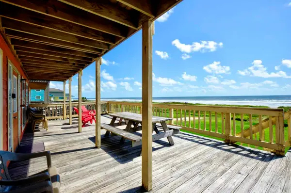 2446 Bluewater Highway, Surfside Beach, TX 77541