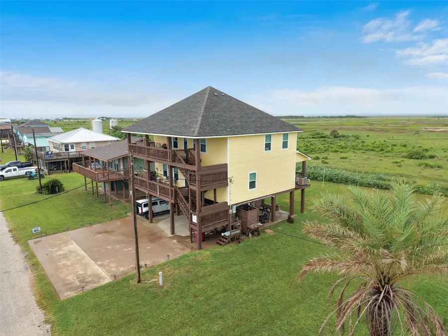 521 Beachfront Drive, Matagorda, TX 77457 - #2