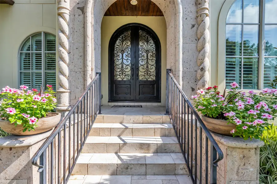 4608 Maple Street, Bellaire, TX 77401 - #3