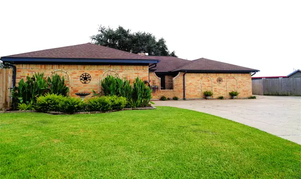 2502 20th Street N, Texas City, TX 77590