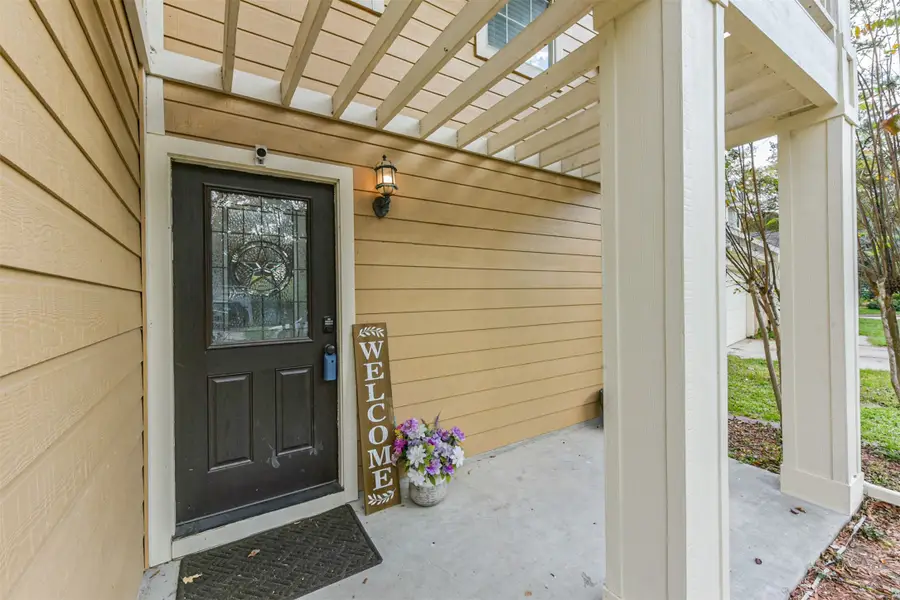 18431 Hollow Oaks Circle, Porter, TX 77365 - Image #2