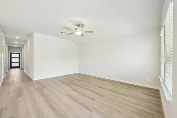 8210 Blackwell Cove Drive, Baytown, TX 77523