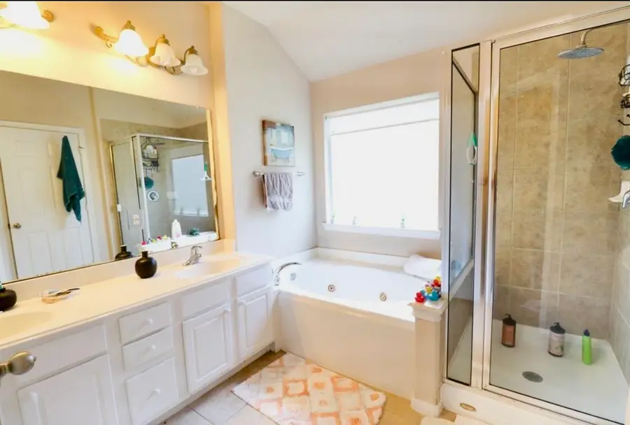 135 S Spinning Wheel Circle, The Woodlands, TX 77382 - #2