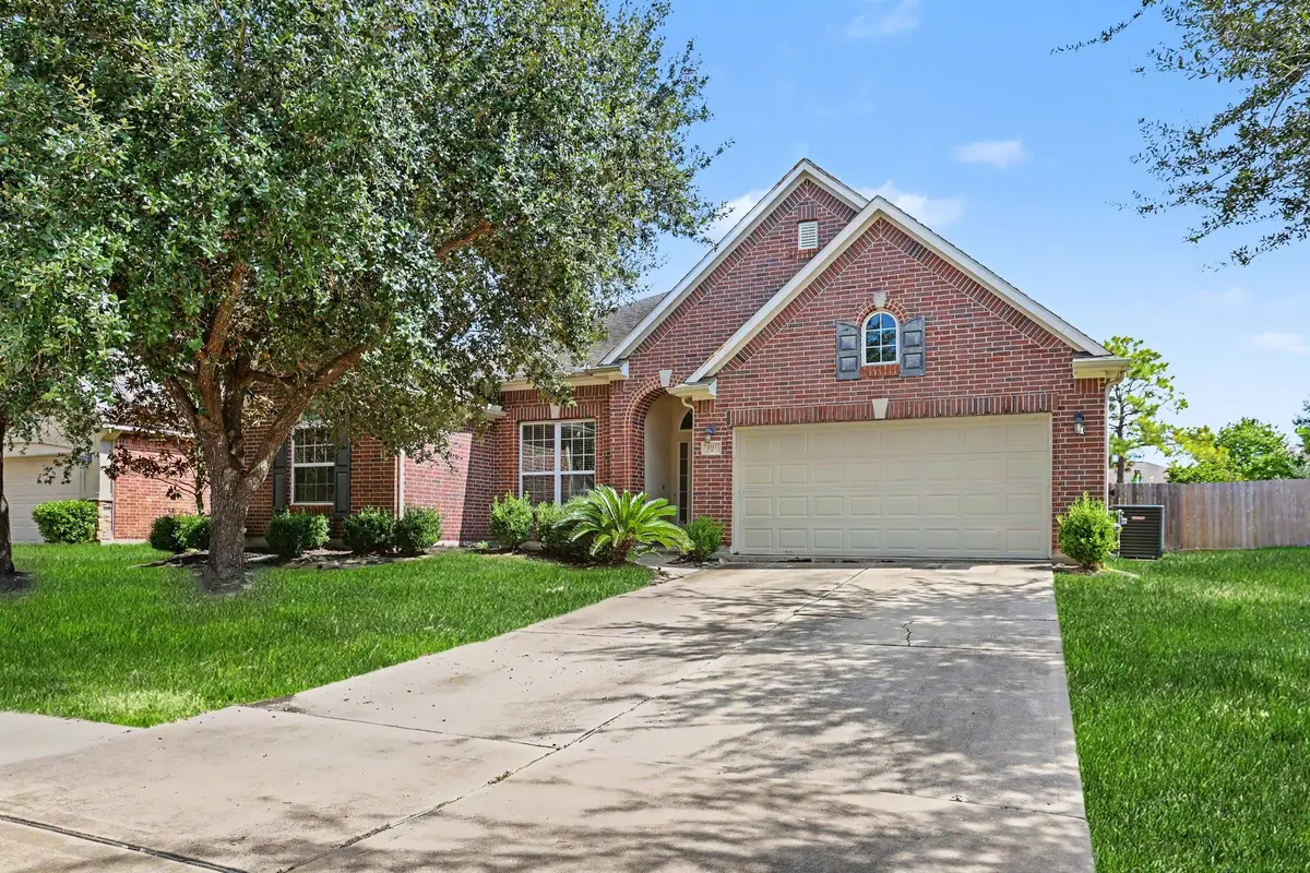 2713 Autumn Falls Drive, Pearland, TX 77584 - #1