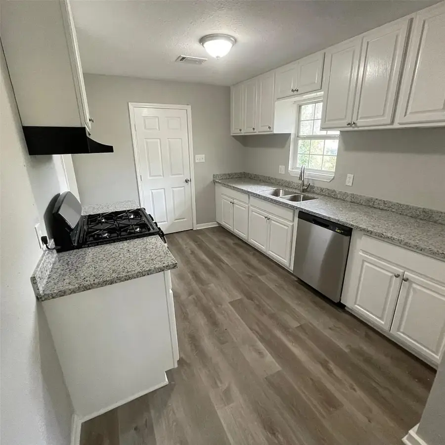 7617 Jutland Road, Houston, TX 77033 - #2