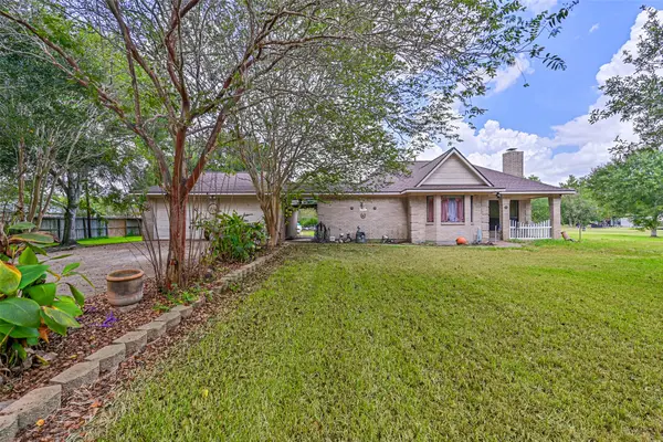 7003 Amie Lane #CR879, Pearland, TX 77584