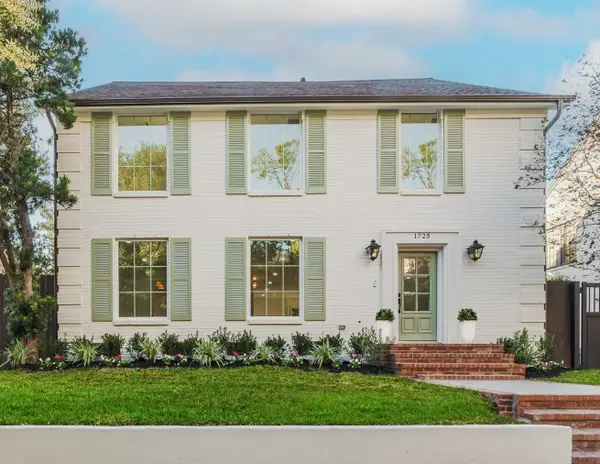 1725 Wroxton Court, Houston, TX 77005