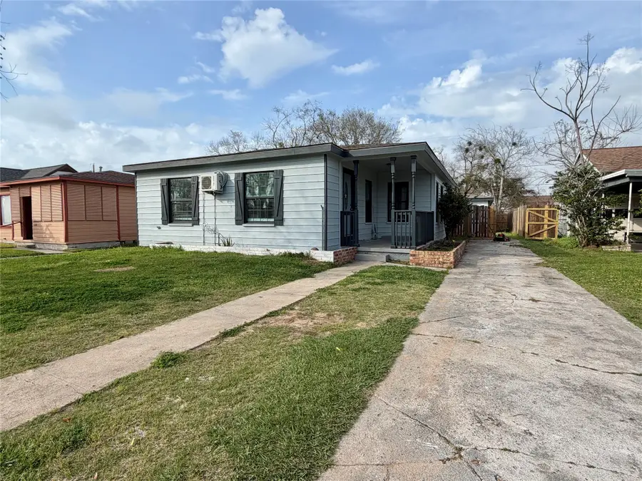 1214 W 5th Street, Freeport, TX 77541 - #3