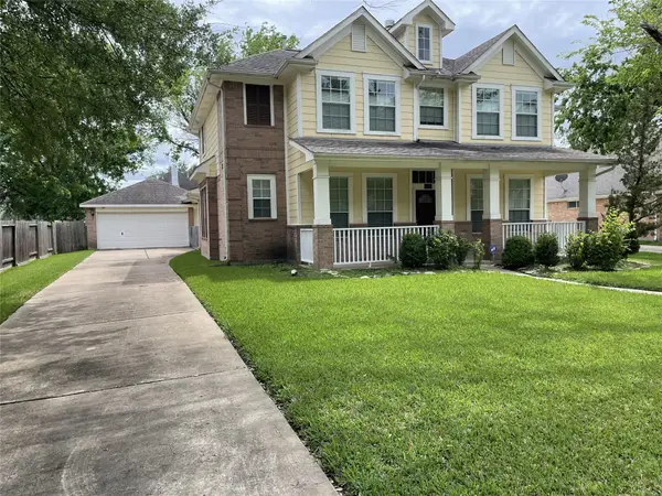14011 Sandy Springs Lane, Sugar Land, TX 77498