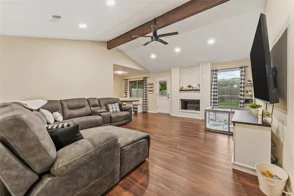 3404 Surrey Street, Baytown, TX 77521