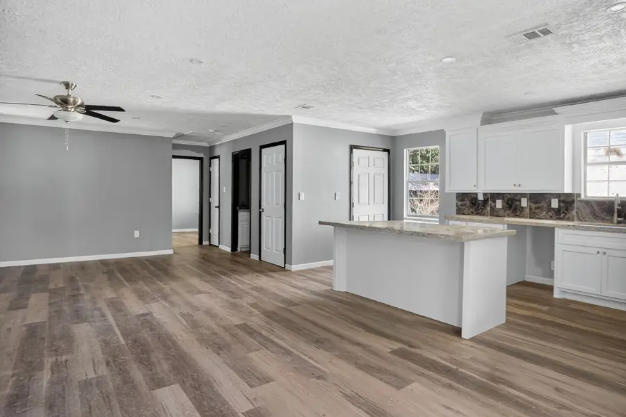 3261 Sherwood Drive, Orange, TX 77632 - Image #3