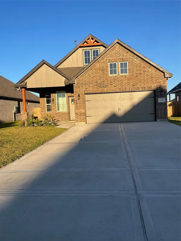 126 Peachleaf Court, Anahuac, TX 77514