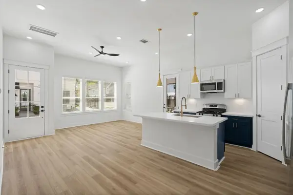 8918 Sunshine Laverne Lane, Houston, TX 77080