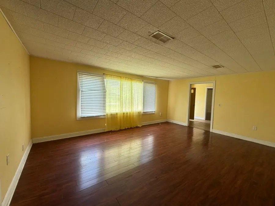 1812 Sholars Avenue, Orange, TX 77630 - #3