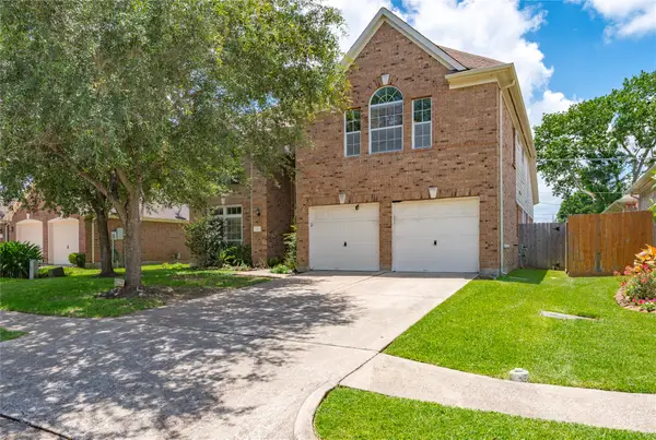 327 Holly Branch Lane, Kemah, TX 77565