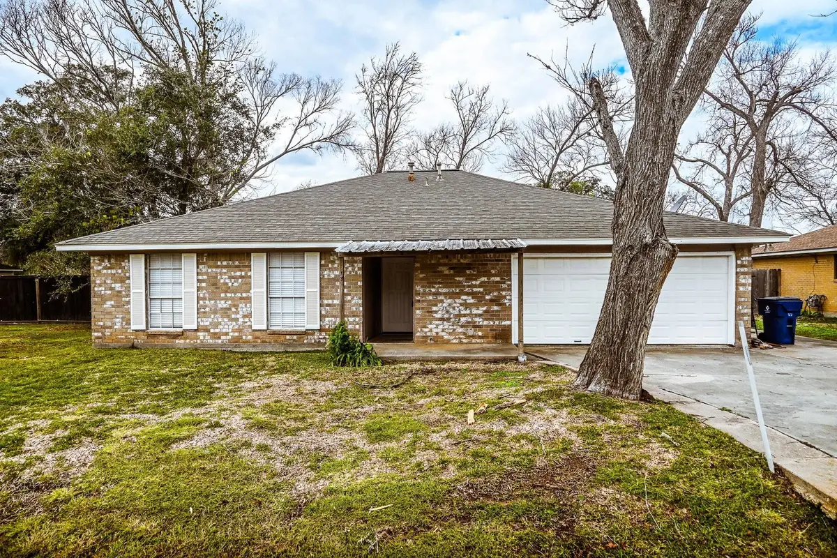 619 W Mahan Street, Richwood, TX 77531 - #1